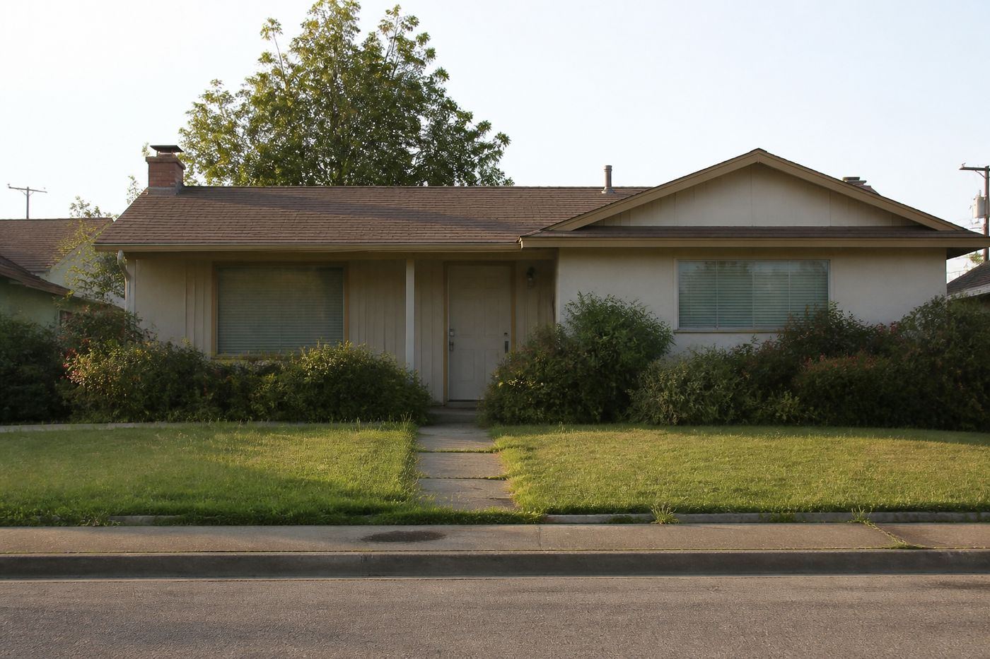 Vacant house with a quiet front yard